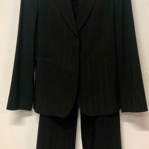 Classic Armani Collezioni Jacket and Slack Suit